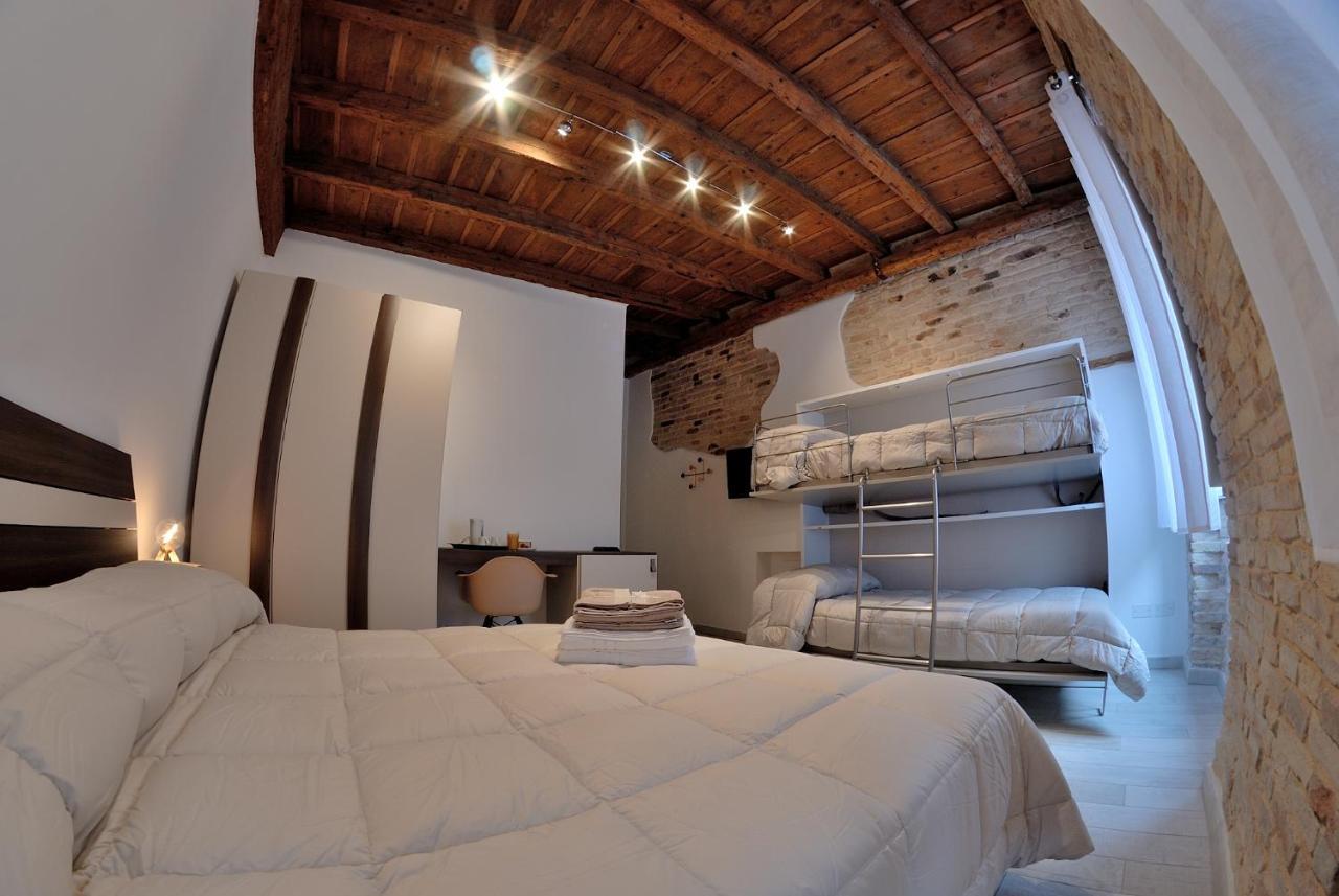 B&B Del Corso Loreto Eksteriør bilde
