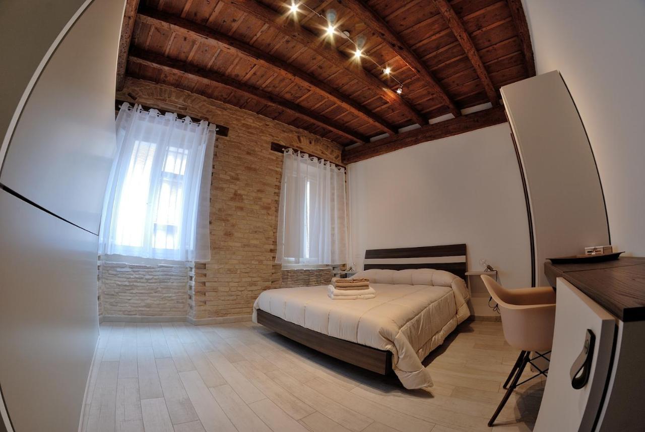 B&B Del Corso Loreto Eksteriør bilde